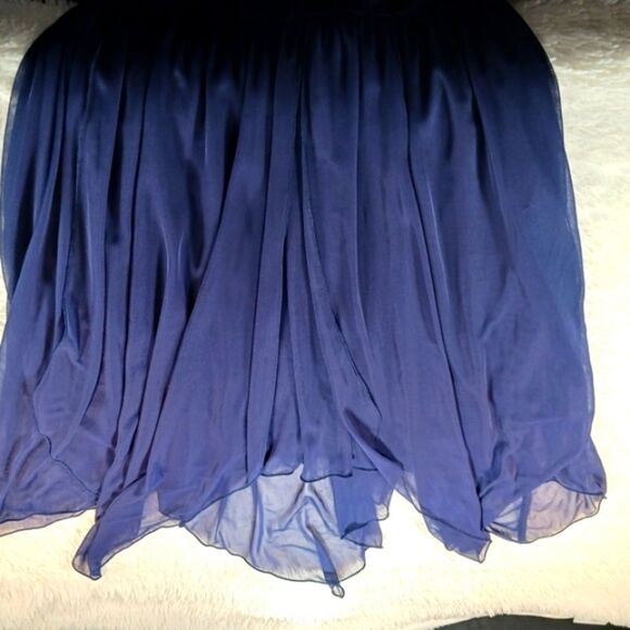 Tween Diva Sleeveless Jewele Accent U-Neckline Ball Gown Girls 16. Blue......... - Picture 12 of 12